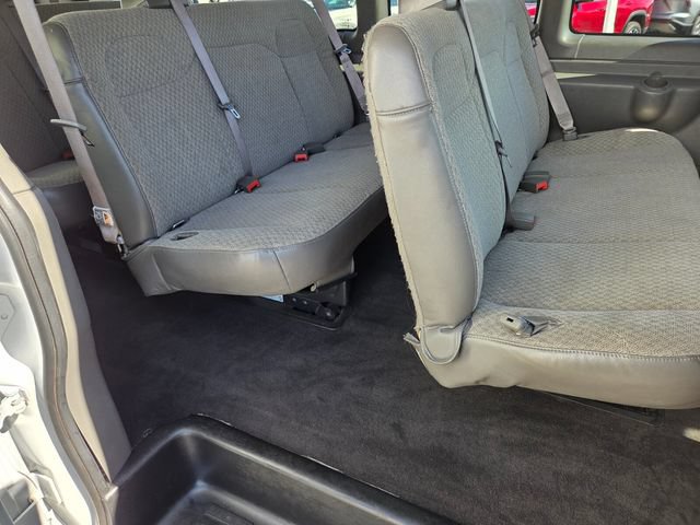 Certified 2025 Chevrolet Express 3500 LT w/ LT Preferred Equipment Group RWD image 14