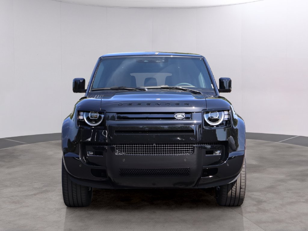 New 2026 Land Rover Defender 130 X-Dynamic SE AWD/4WD image 2