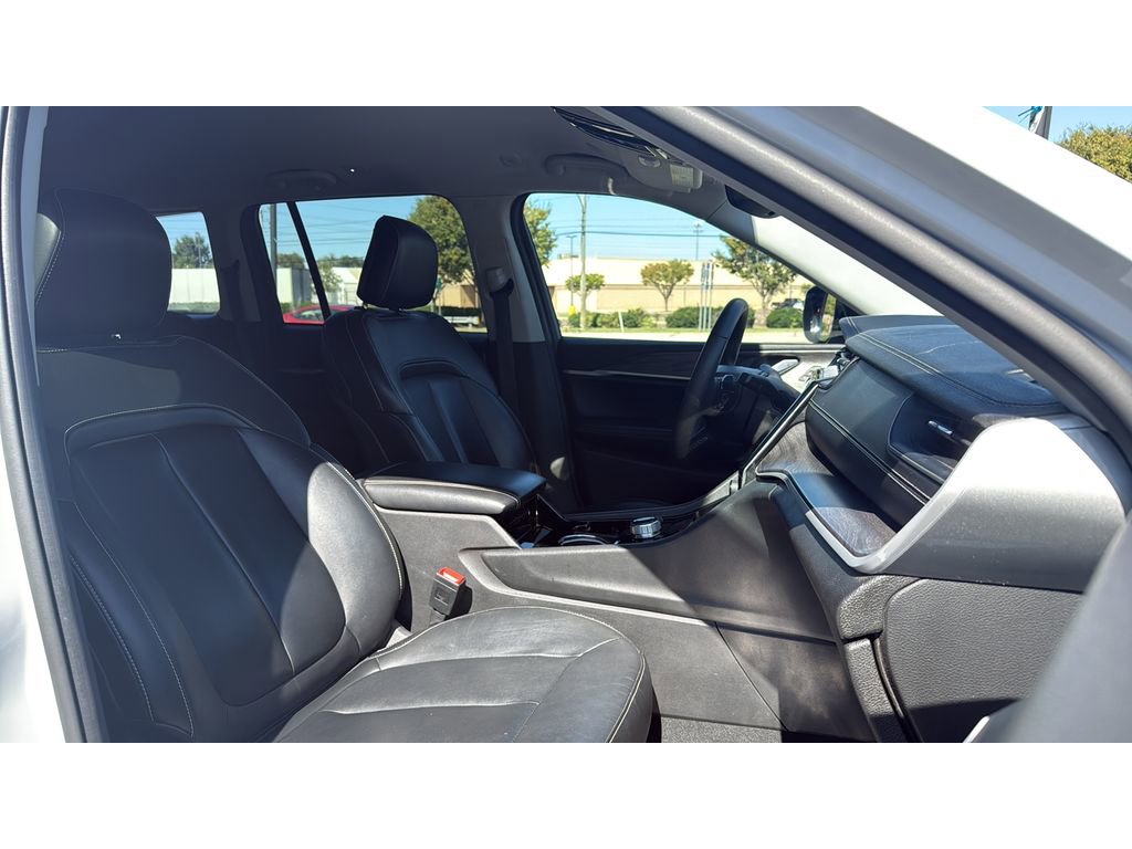 Used 2023 Jeep Grand Cherokee Limited image 18