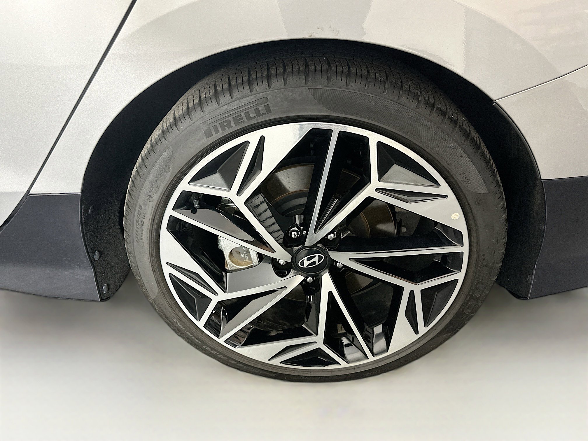 Used 2024 Hyundai Ioniq 6 SEL RWD image 11