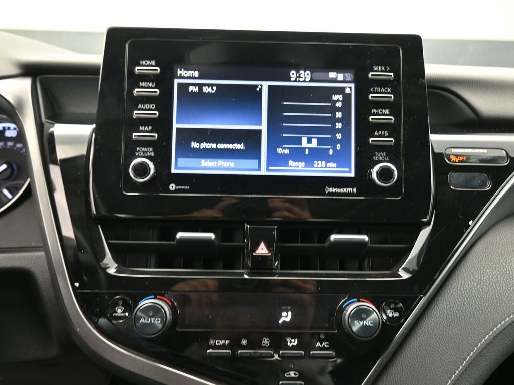 Used 2023 Toyota Camry SE image 12