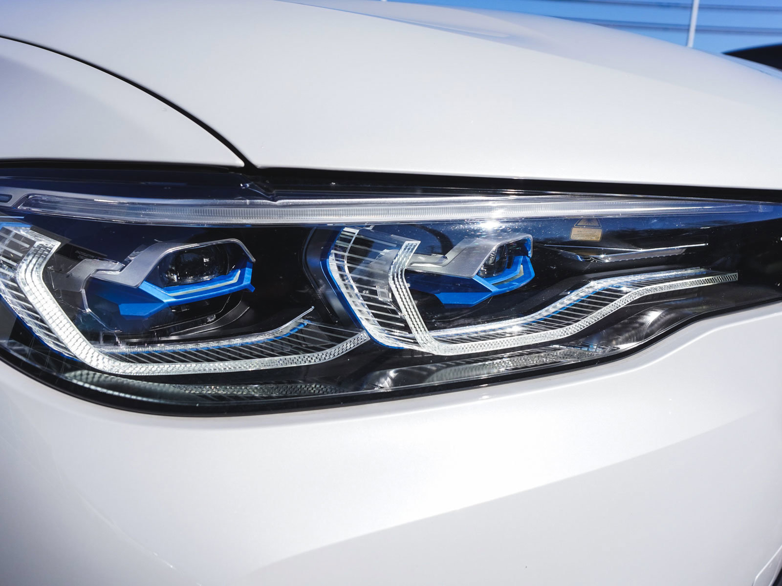 Used 2022 BMW ALPINA XB7 image 55