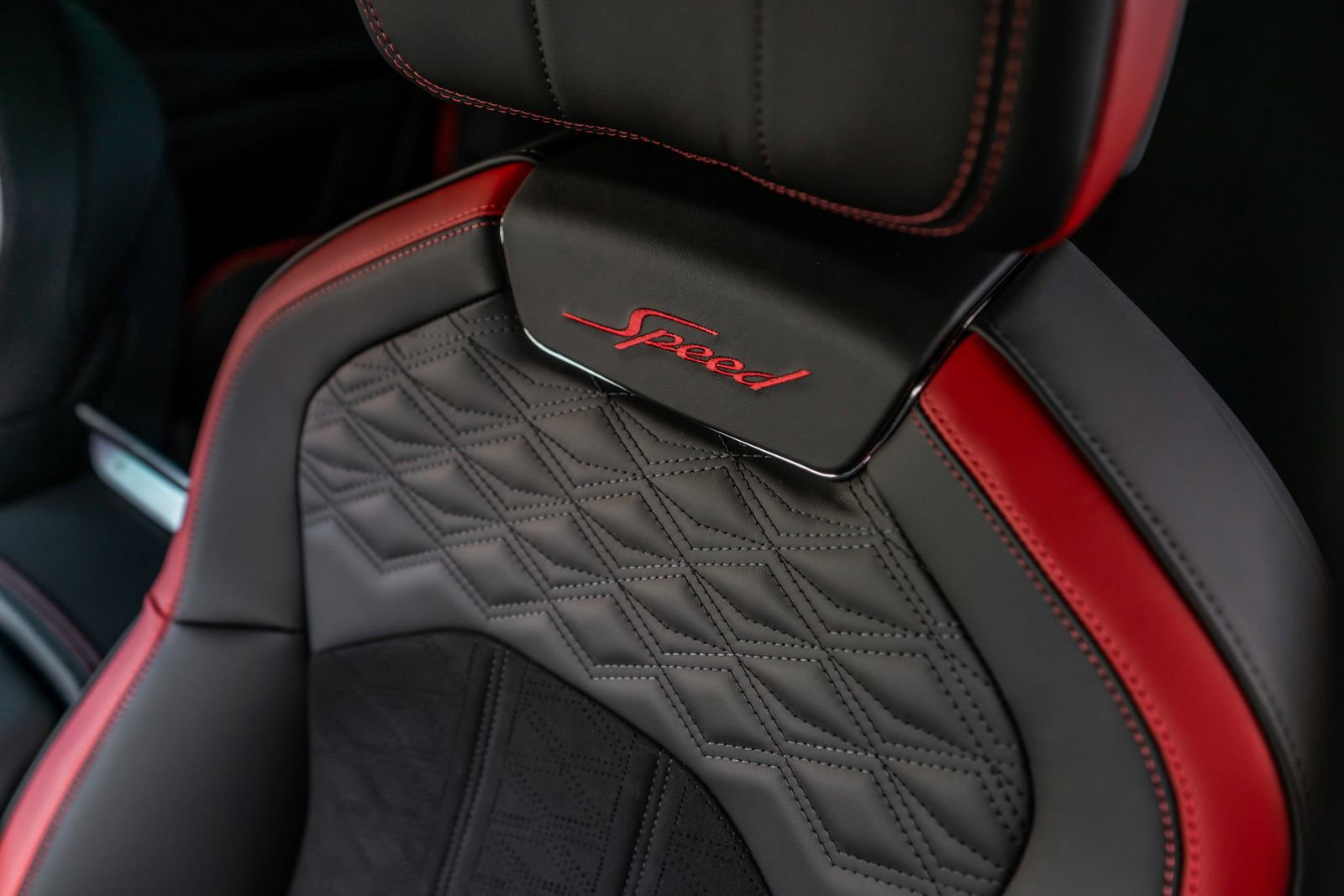 New 2025 Bentley Flying Spur Plug-In Hybrid image 52