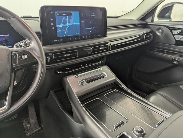Used 2025 Lincoln Aviator AWD w/ Jet Appearance Package image 14