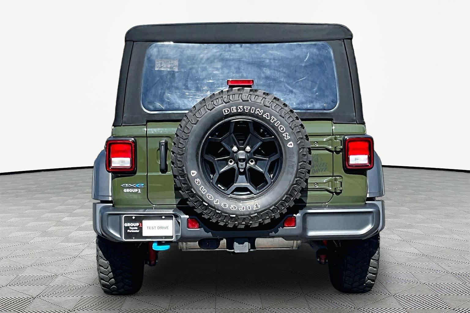 Used 2023 Jeep Wrangler Unlimited w/ Cold Weather Group AWD/4WD image 5