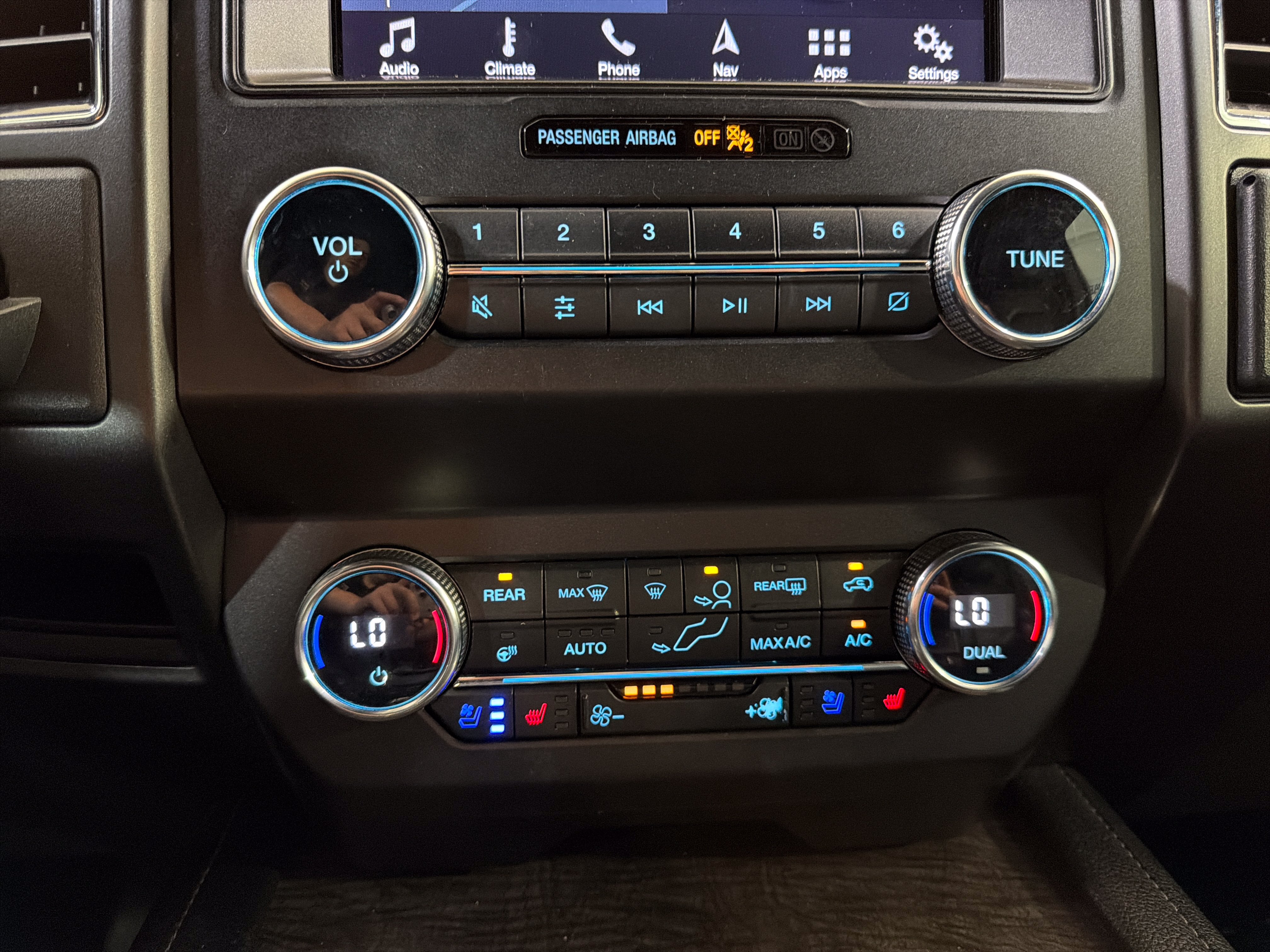 Used 2019 Ford Expedition Limited RWD image 20