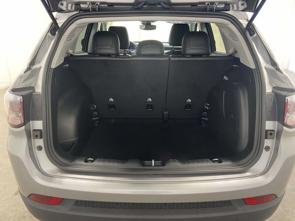 Used 2022 Jeep Compass Latitude w/ Sun and Sound Group image 8