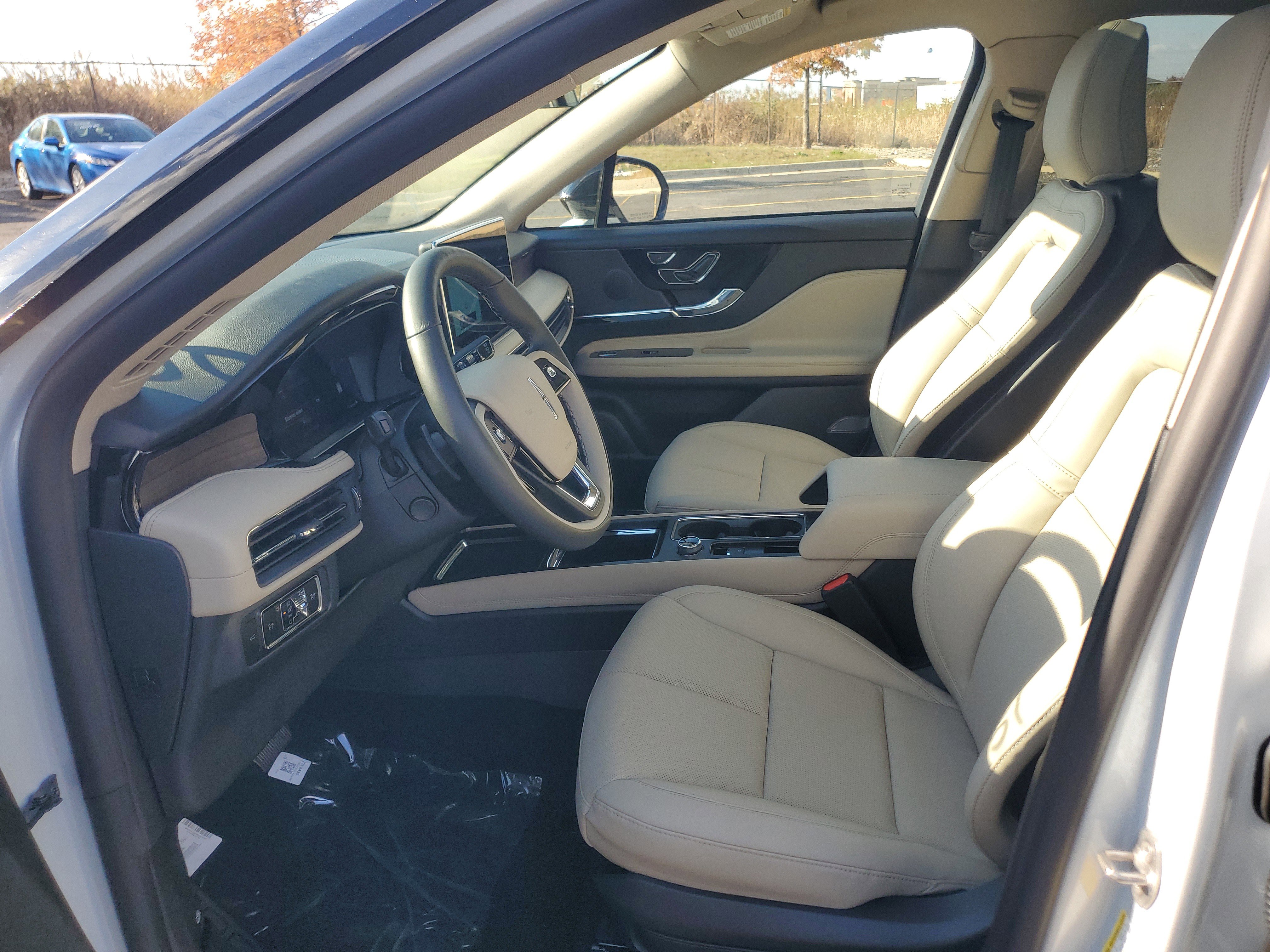 New 2026 Lincoln Corsair Reserve image 12