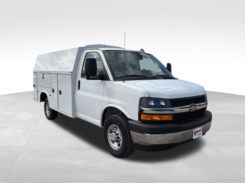 New 2026 Chevrolet Express 3500 w/ Power Convenience Package RWD image 7