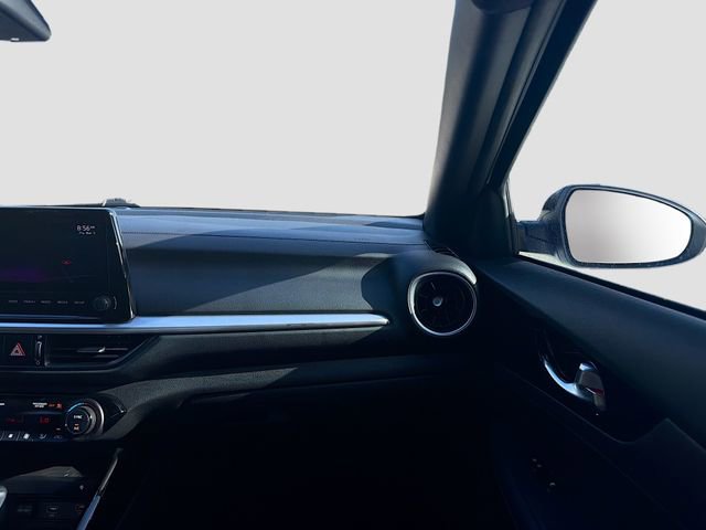 Used 2022 Kia Forte GT w/ GT Technology Package image 17