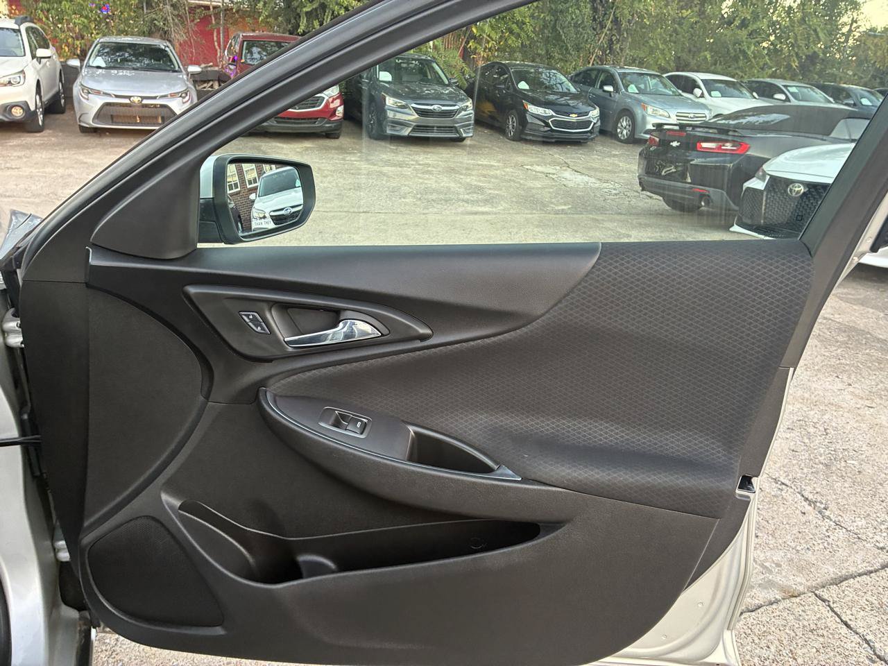Used 2016 Chevrolet Malibu LT FWD image 26