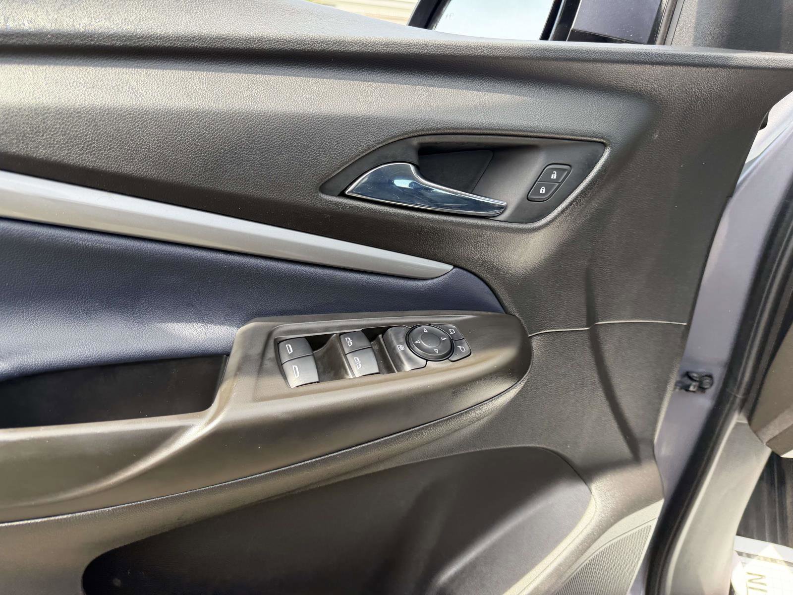 Certified 2022 Chevrolet Bolt EUV LT w/ Convenience Package image 16