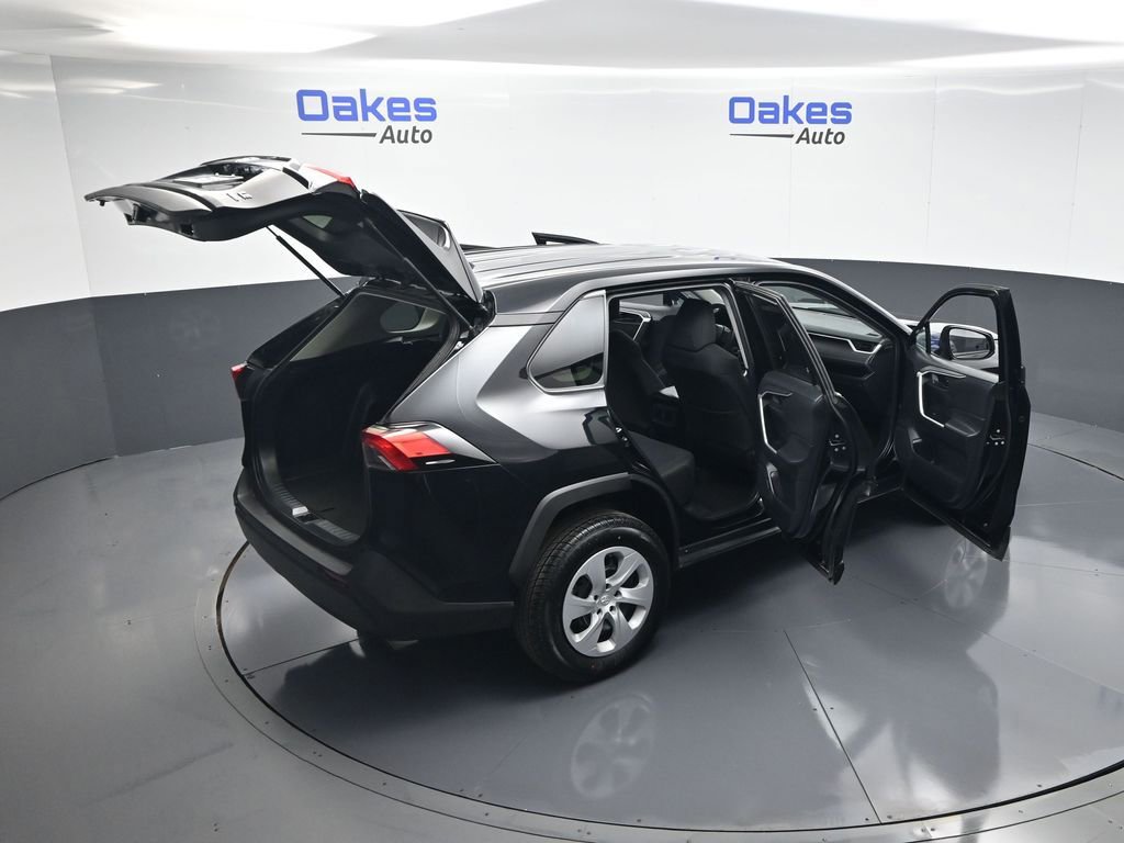 Used 2024 Toyota RAV4 LE image 58