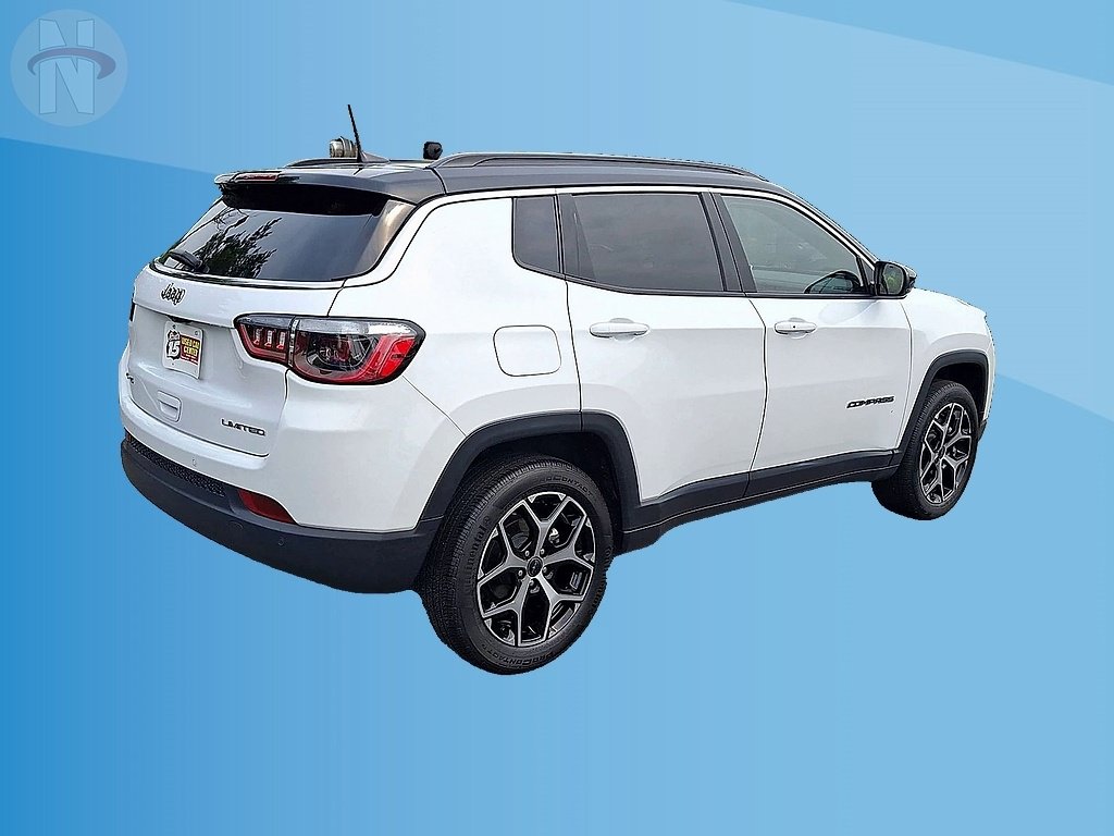 Used 2025 Jeep Compass Limited AWD/4WD image 8