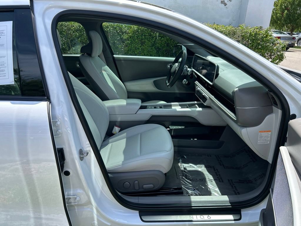 Used 2023 Hyundai Ioniq 6 Limited RWD image 42