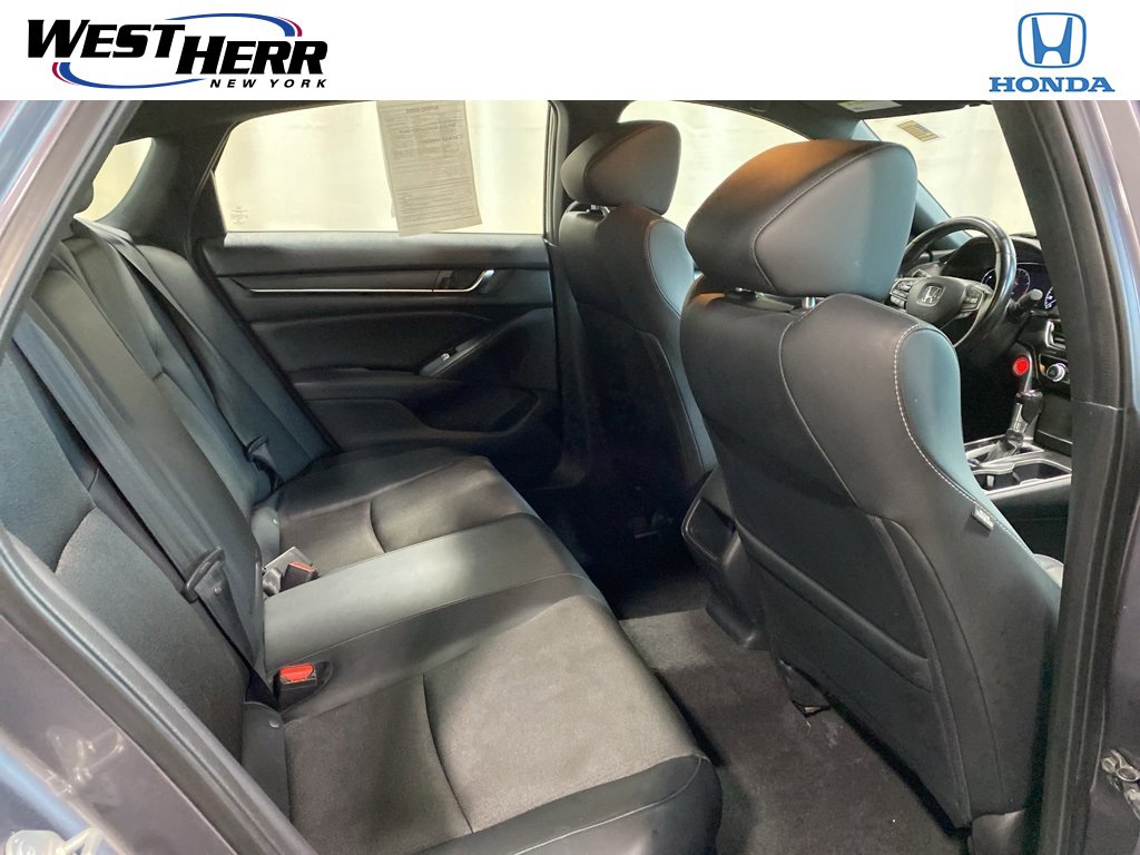 Used 2018 Honda Accord Sport image 11