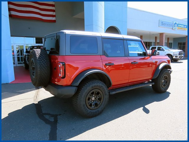 Used 2023 Ford Bronco Wildtrak image 7