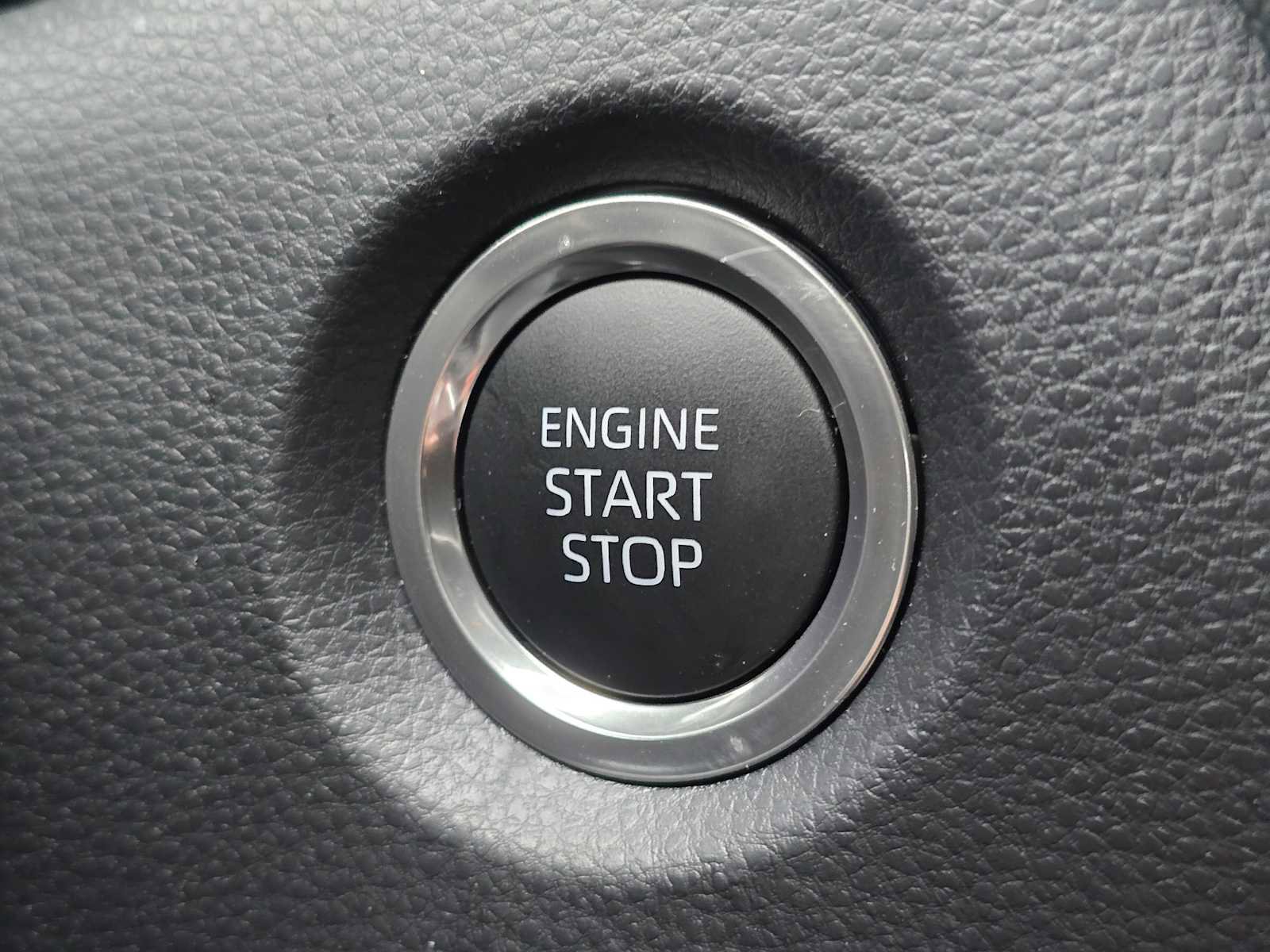 Certified 2025 Toyota Corolla SE image 36