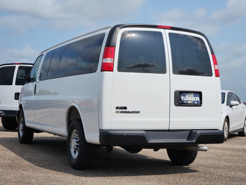 Used 2025 Chevrolet Express 3500 LS RWD image 5