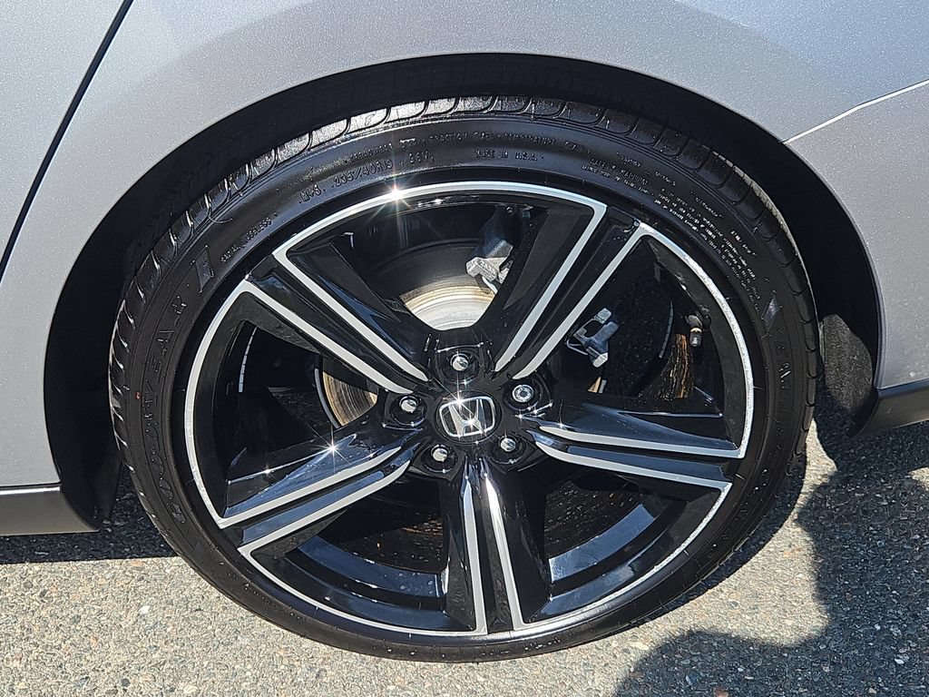 Used 2025 Honda Accord Sport image 8
