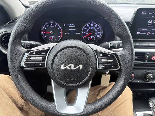 Used 2022 Kia Forte LXS image 31