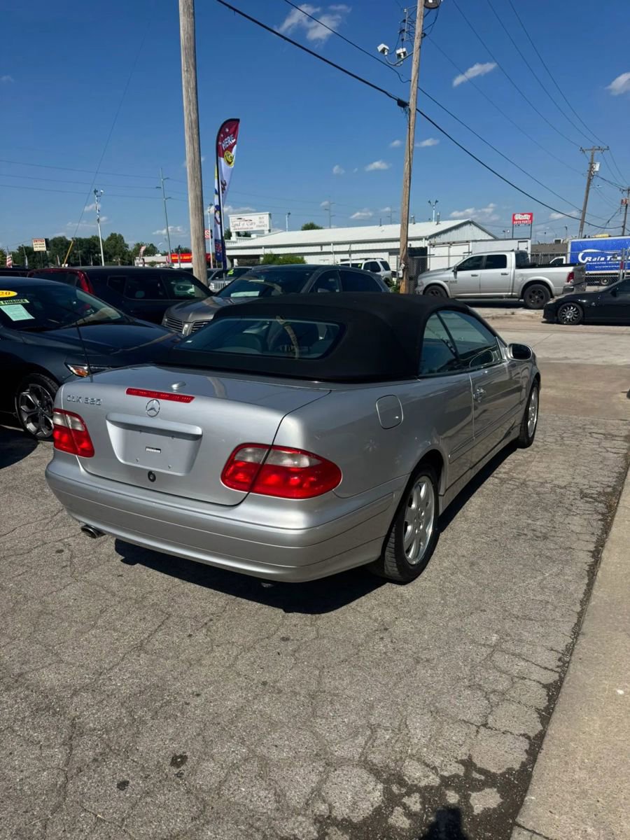Used 2003 Mercedes-Benz CLK 320 Cabriolet image 4