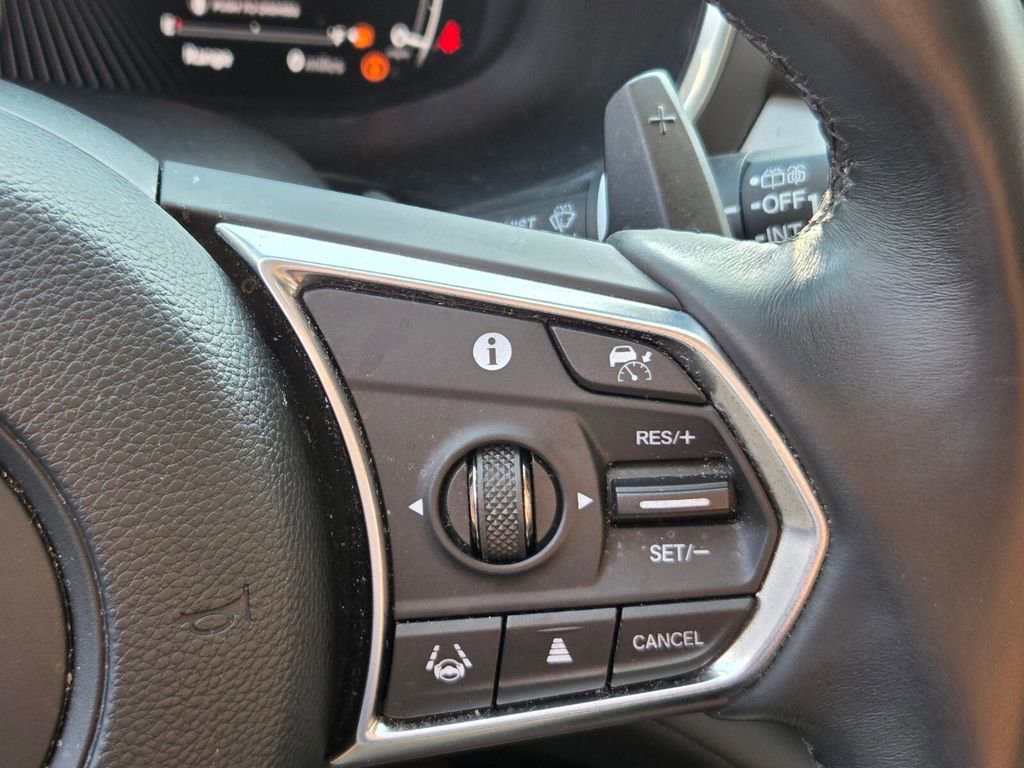 Used 2024 Acura MDX SH-AWD w/ Technology Package image 30