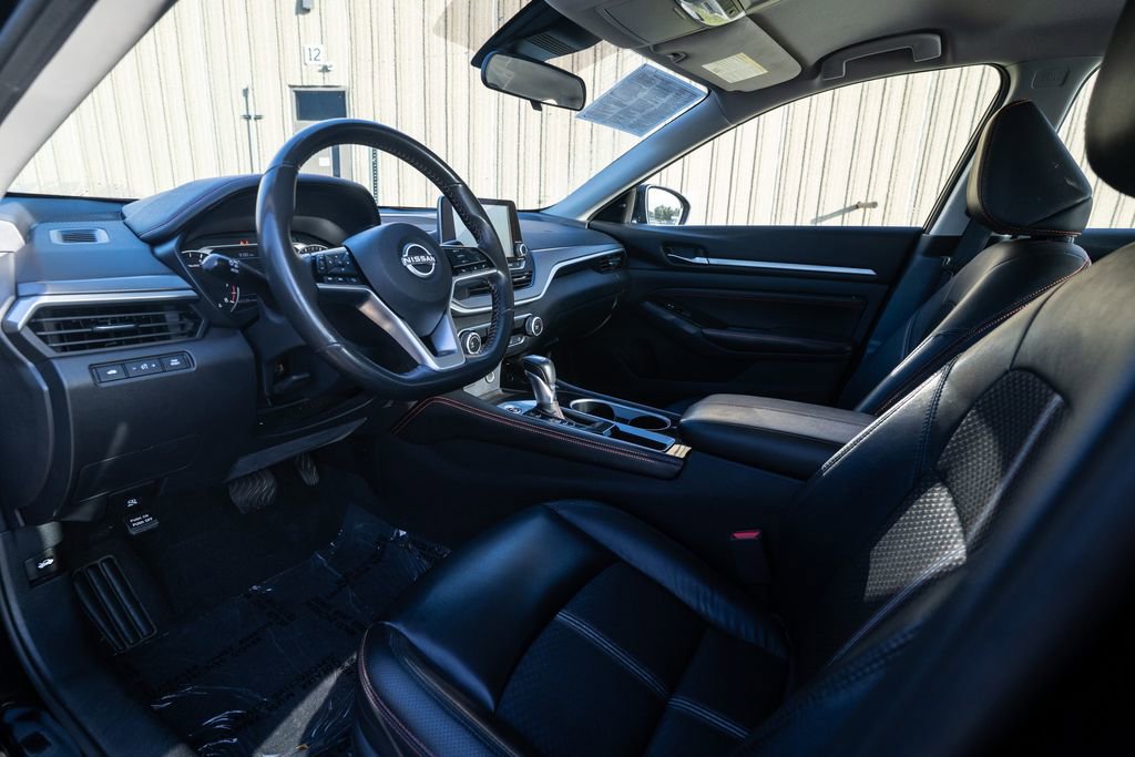 Used 2023 Nissan Altima 2.5 SR image 12