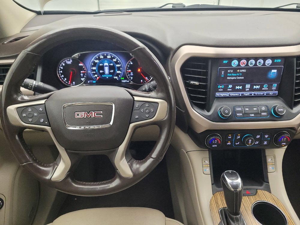 Used 2019 GMC Acadia Denali w/ Technology Package FWD image 22