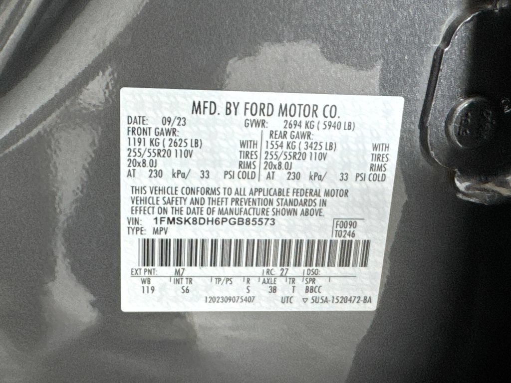 Used 2023 Ford Explorer XLT w/ Equipment Group 202A AWD/4WD image 19