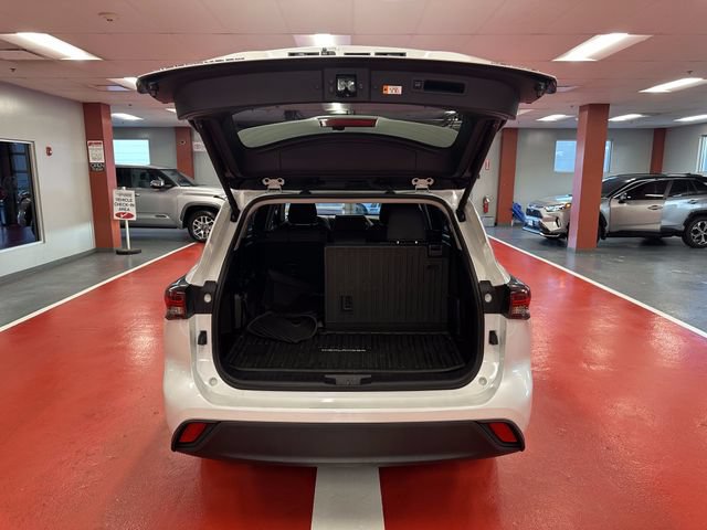 Certified 2025 Toyota Highlander LE AWD/4WD image 25