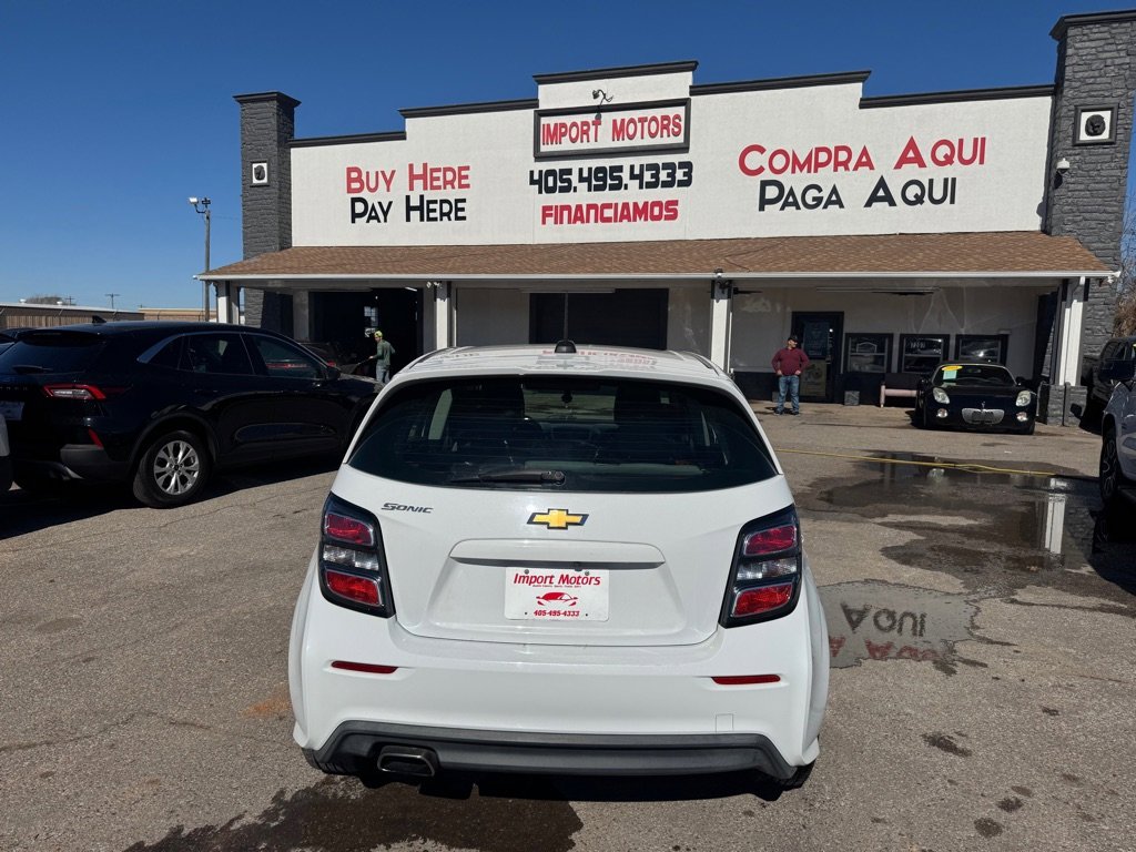 Used 2017 Chevrolet Sonic LT image 6