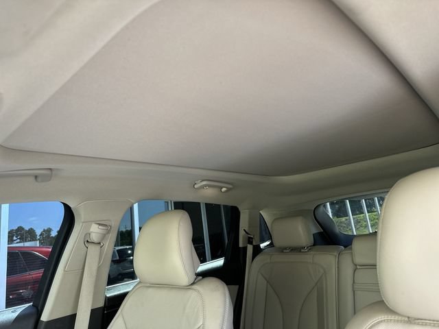 Used 2016 Lincoln MKX Reserve w/ Technology Package FWD image 22