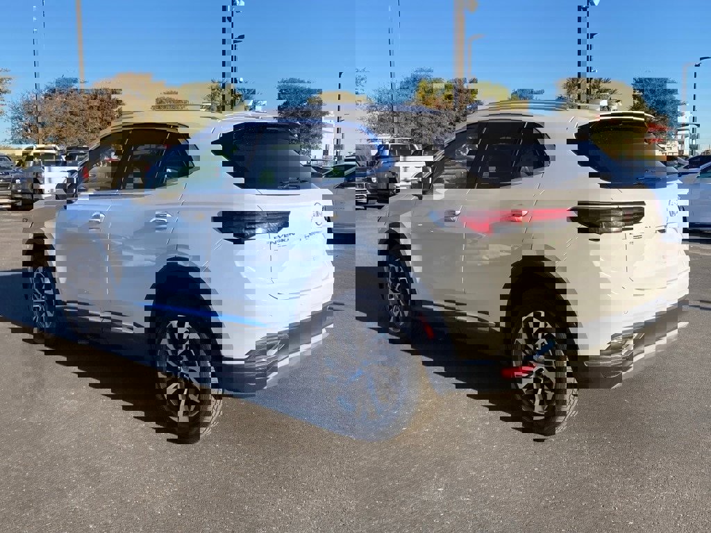 Used 2023 Buick Envision Essence image 6