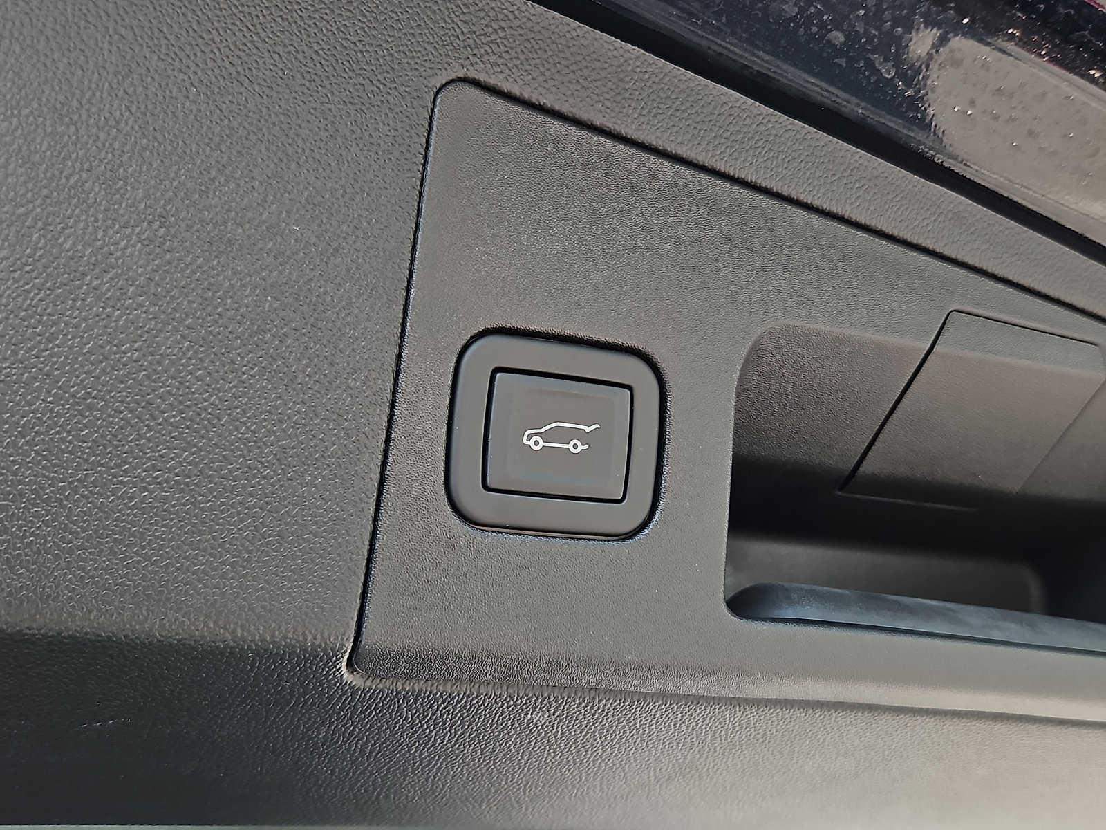 Certified 2023 Cadillac XT5 Premium Luxury FWD image 30