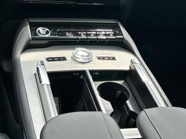 New 2027 Lincoln Navigator Reserve AWD/4WD image 17
