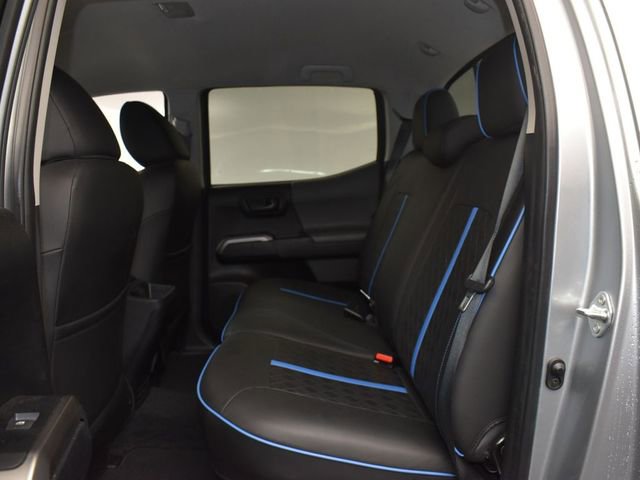 Used 2022 Toyota Tacoma SR5 w/ Technology Package image 10