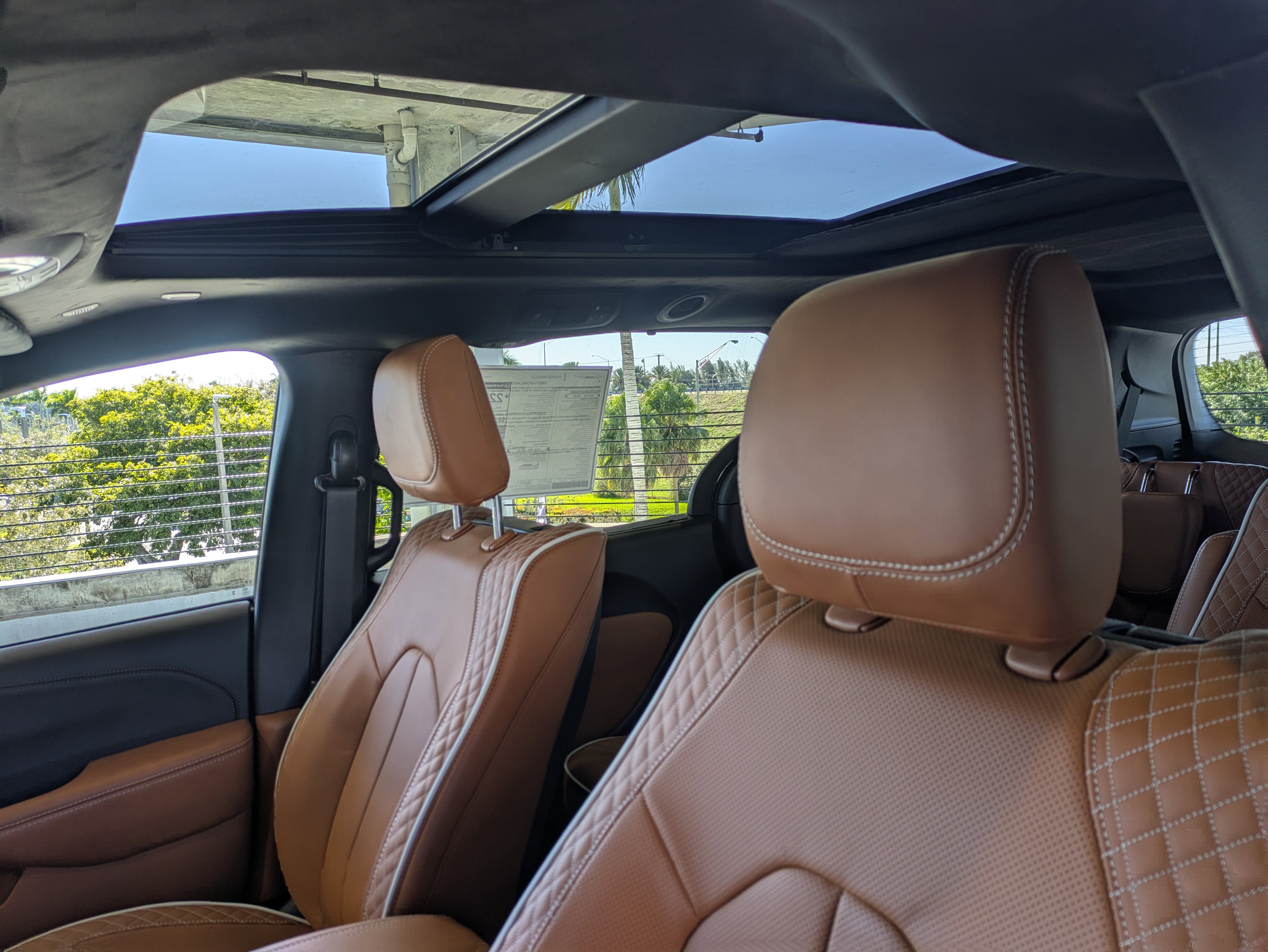 New 2026 Chrysler Pacifica Pinnacle w/ Trailer Tow Group image 22