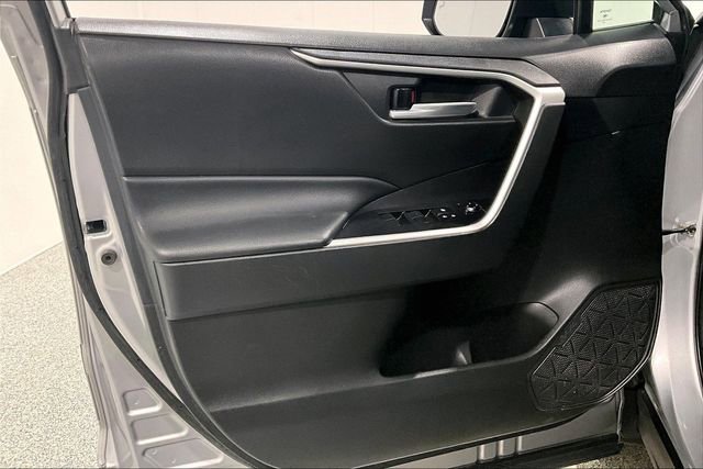 Used 2021 Toyota RAV4 XLE w/ XLE Grade Weather Package image 21