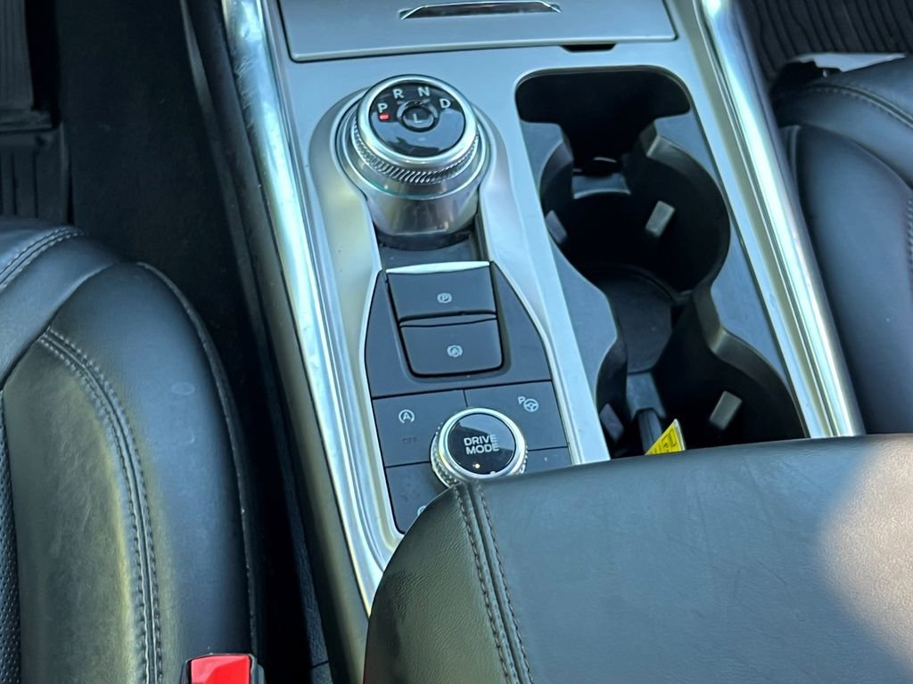 Used 2024 Ford Explorer Platinum w/ Technology Package AWD/4WD image 24