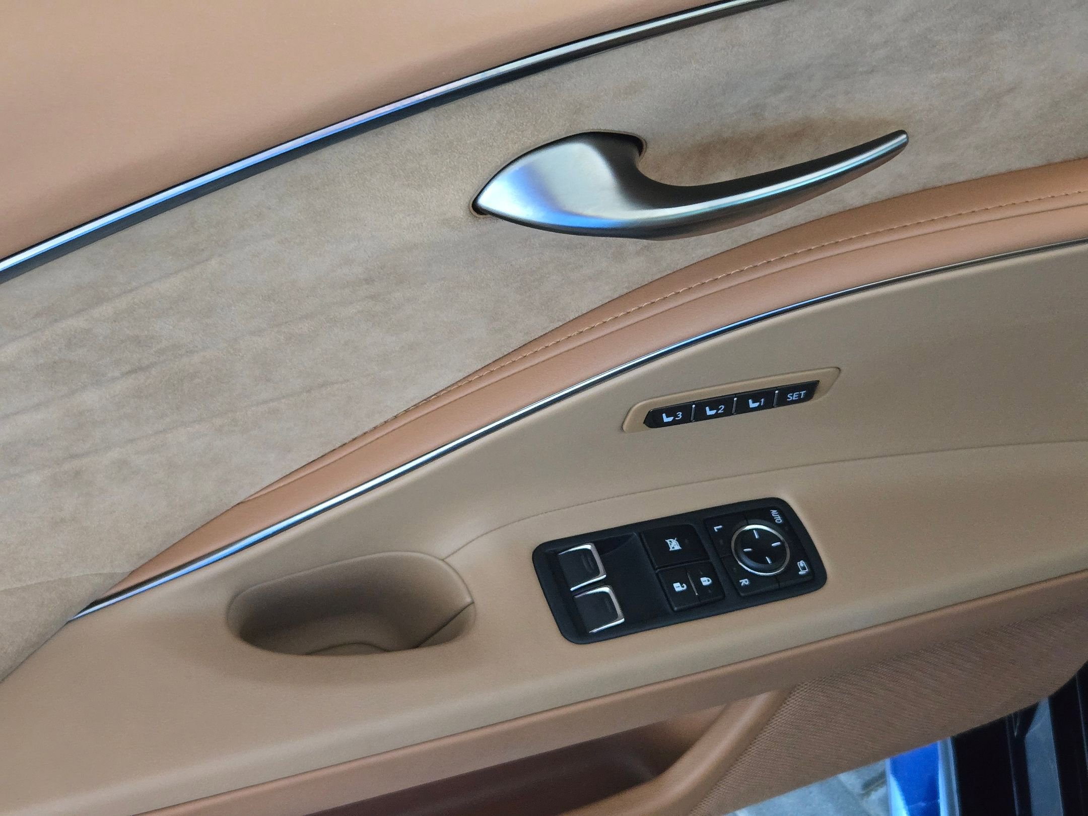 Used 2018 Lexus LC 500 Coupe w/ Touring Package image 9