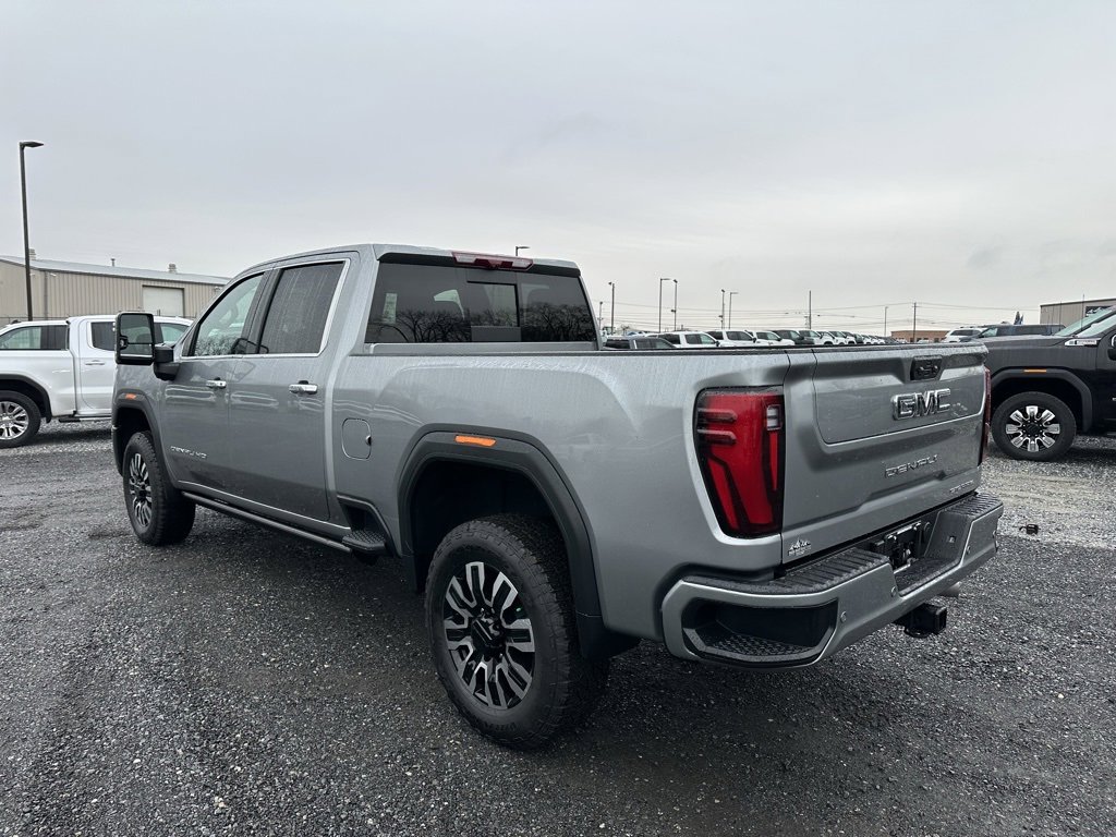 Used 2025 GMC Sierra 3500 Denali Ultimate image 6