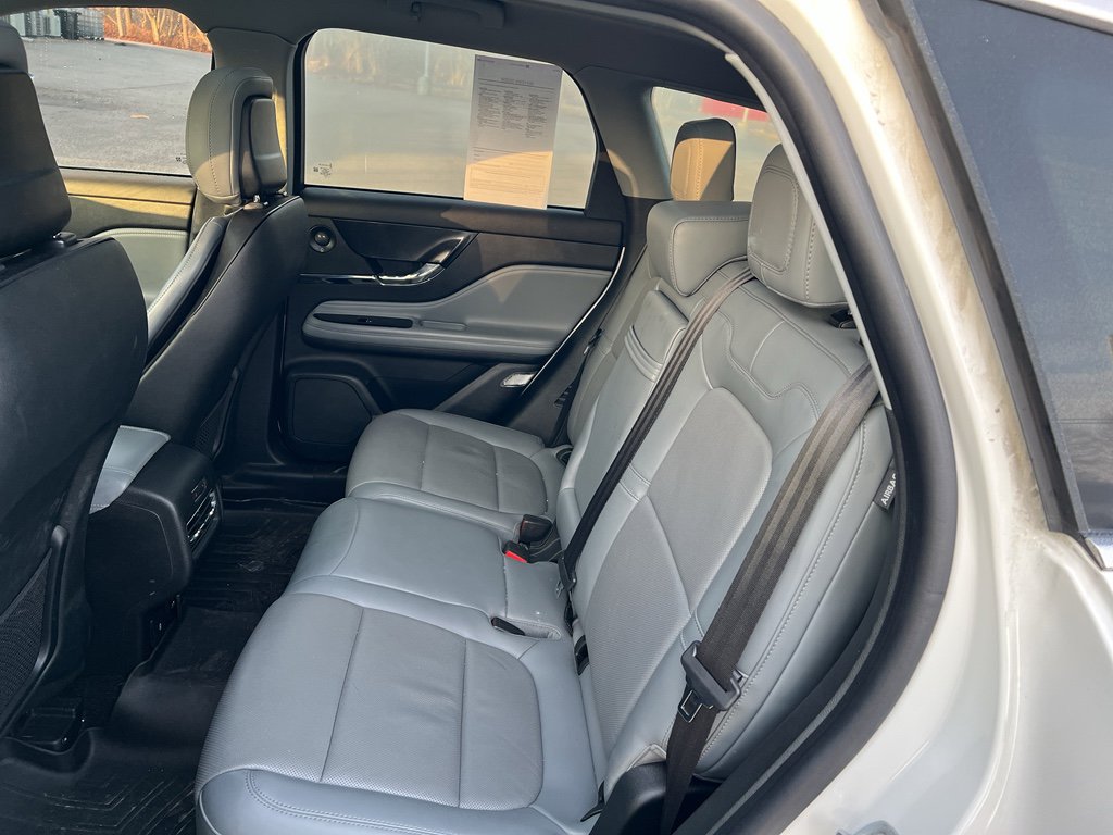 Used 2022 Lincoln Corsair Reserve w/ Equipment Group 201A image 18