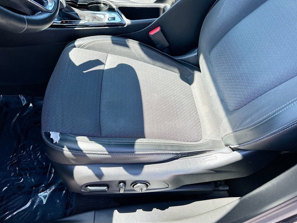 Used 2021 Buick Encore GX Select FWD image 20
