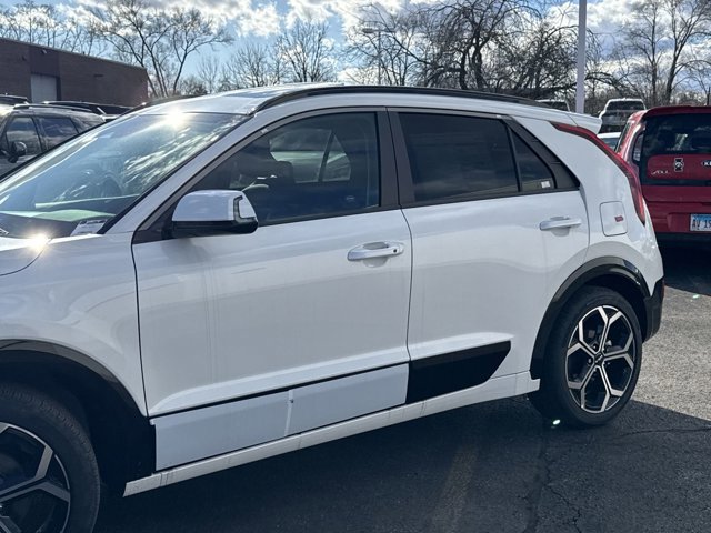 New 2025 Kia Niro EX Touring image 36