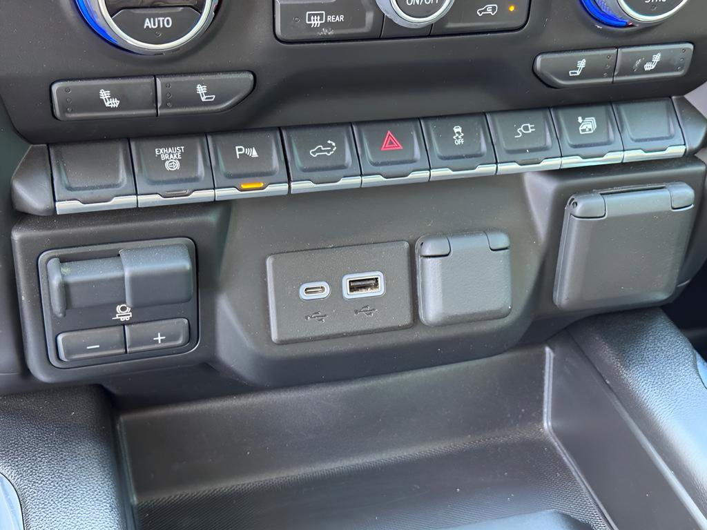 Used 2022 Chevrolet Silverado 2500 LT w/ All Star Edition AWD/4WD image 35