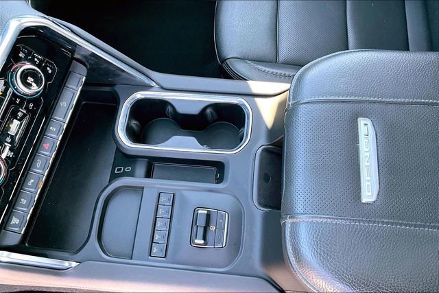 Used 2025 GMC Sierra 3500 Denali w/ Denali Reserve Package image 19
