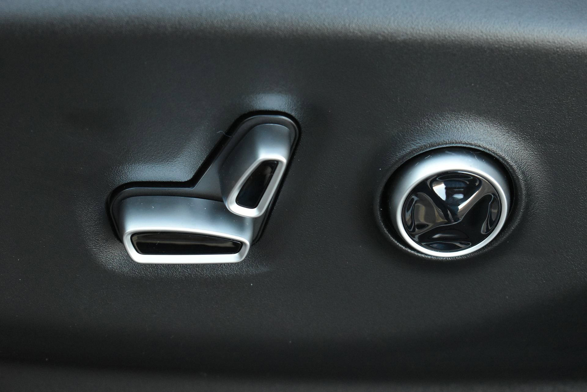 New 2026 Chrysler Pacifica Pinnacle image 16