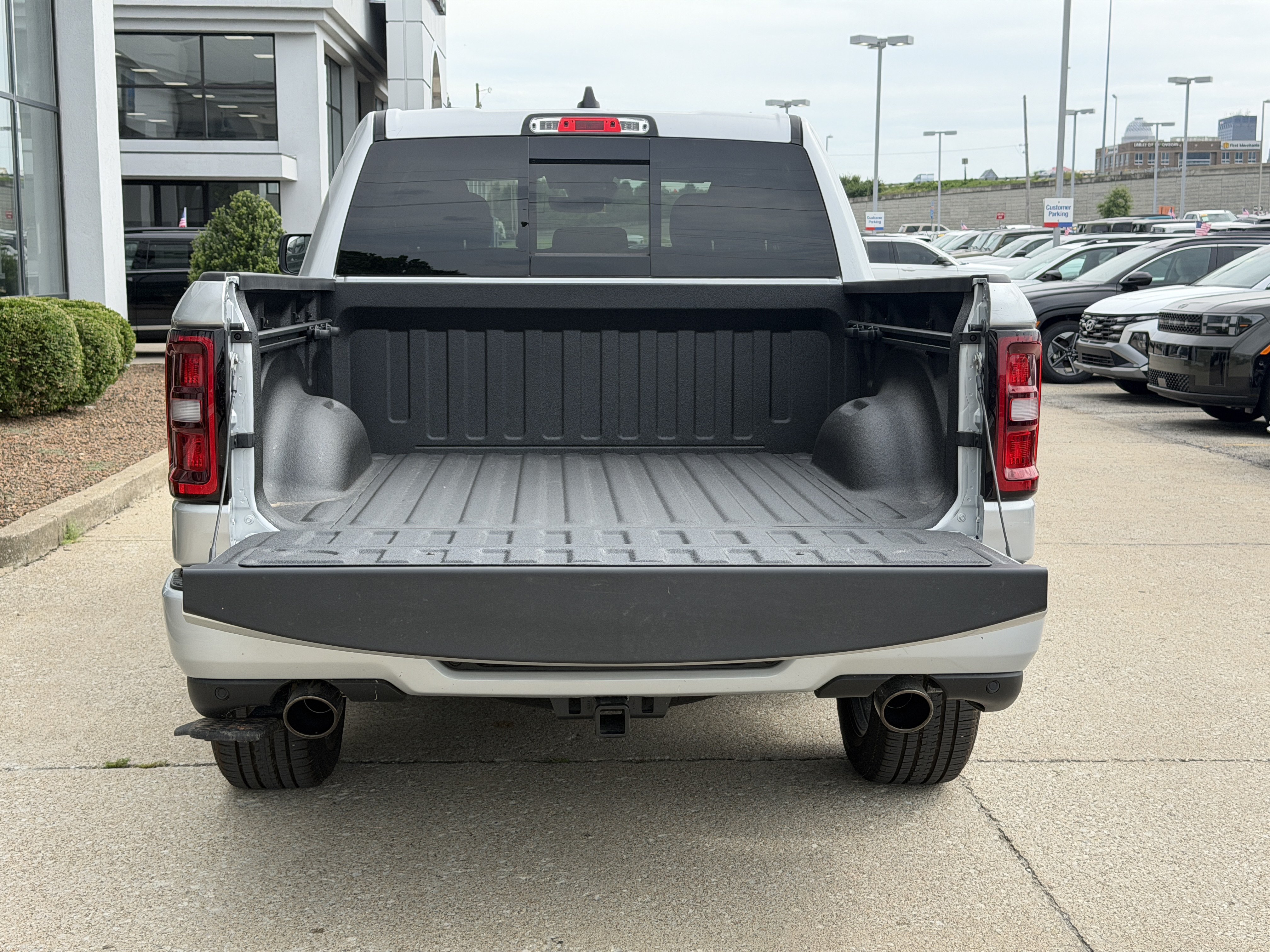 New 2026 RAM 1500 Big Horn w/ Night Edition AWD/4WD image 11