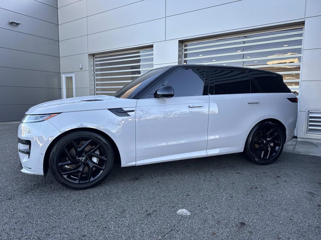 Certified 2025 Land Rover Range Rover Sport Dynamic SE image 3